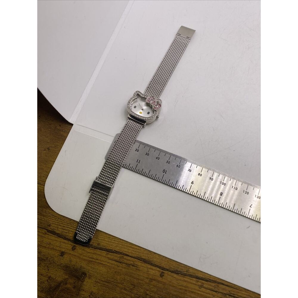 Hello Kitty Womens Silver Watch Works New Battery - Picture 5 of 6